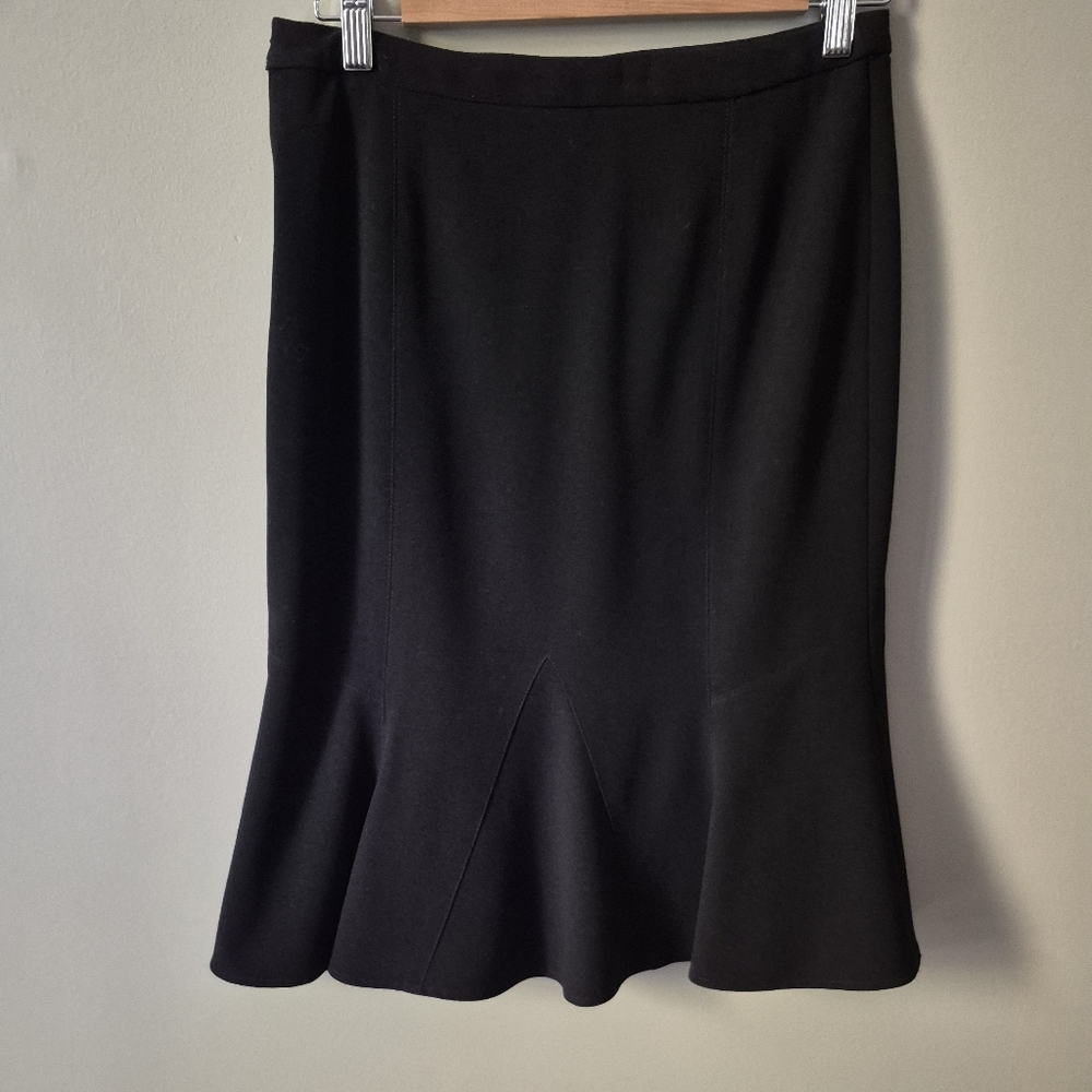 Jacob Black Peplum Trumpet Skirt. Size 4